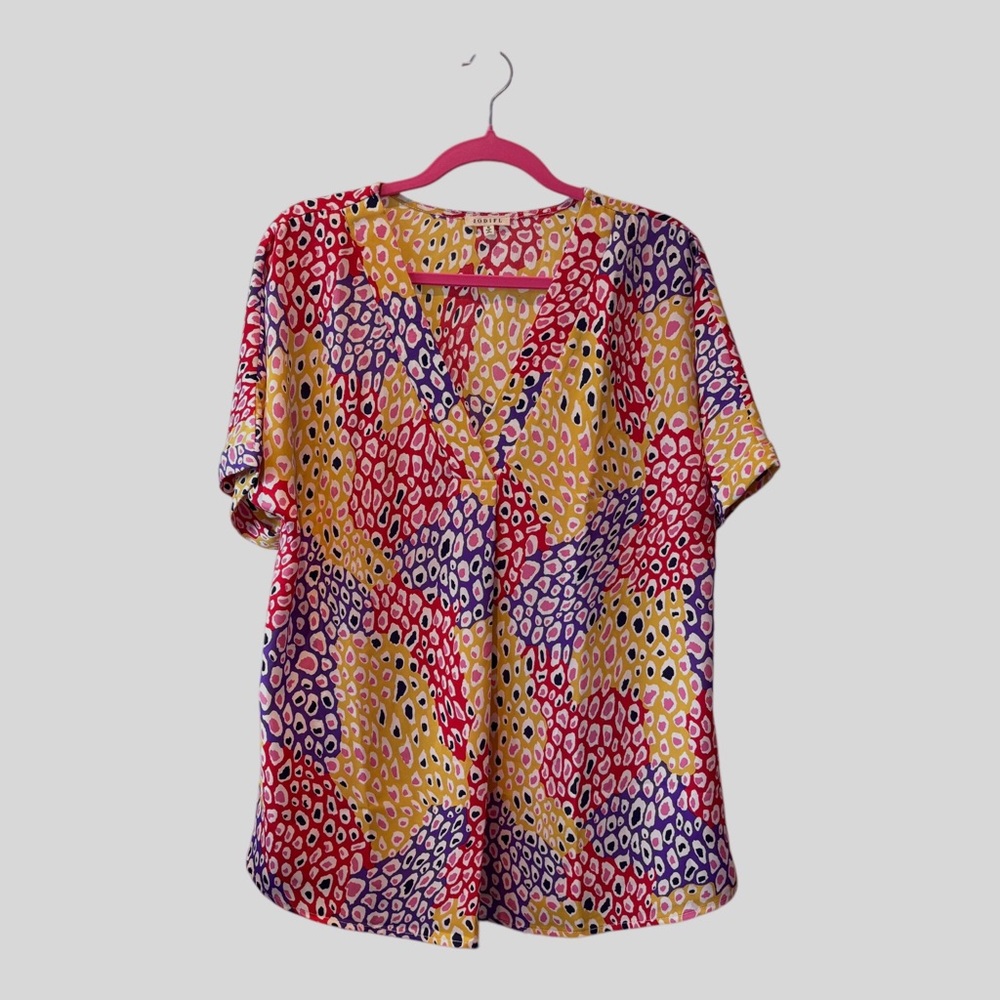 Jodifl Multicolor V-neck Short Sleeves Tunic Top.  Animal Print Women's Top